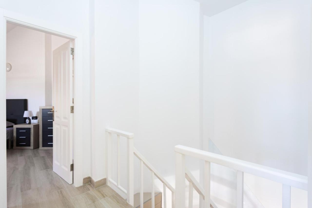 Exclusive Attic Las Vistas 3 With Breathtaking Sea View, Only 100 M To The Sea, Heated Pool, Aircon, Wifi 阿罗纳 外观 照片